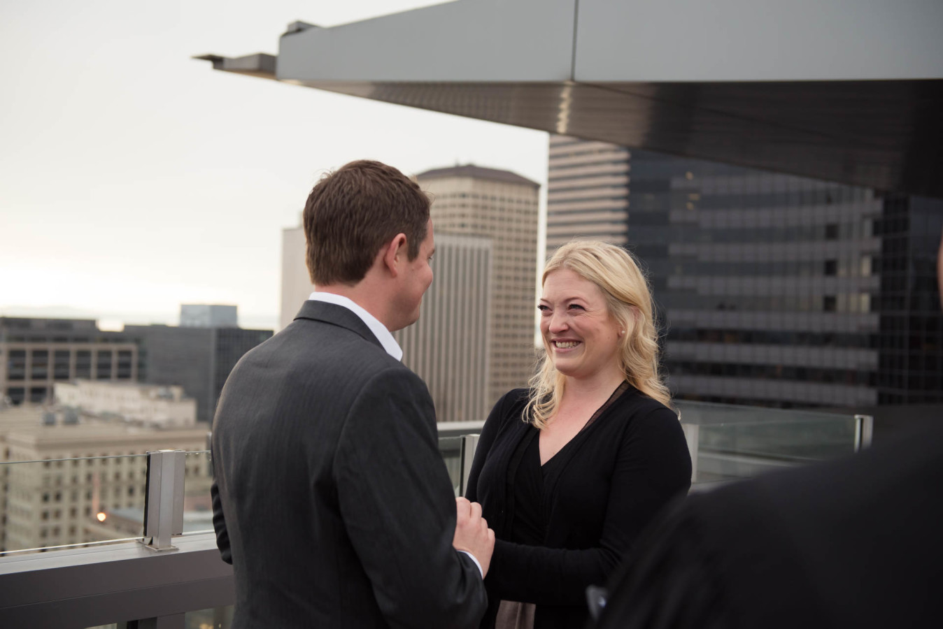 Intimate-Seattle-courthouse-elopement