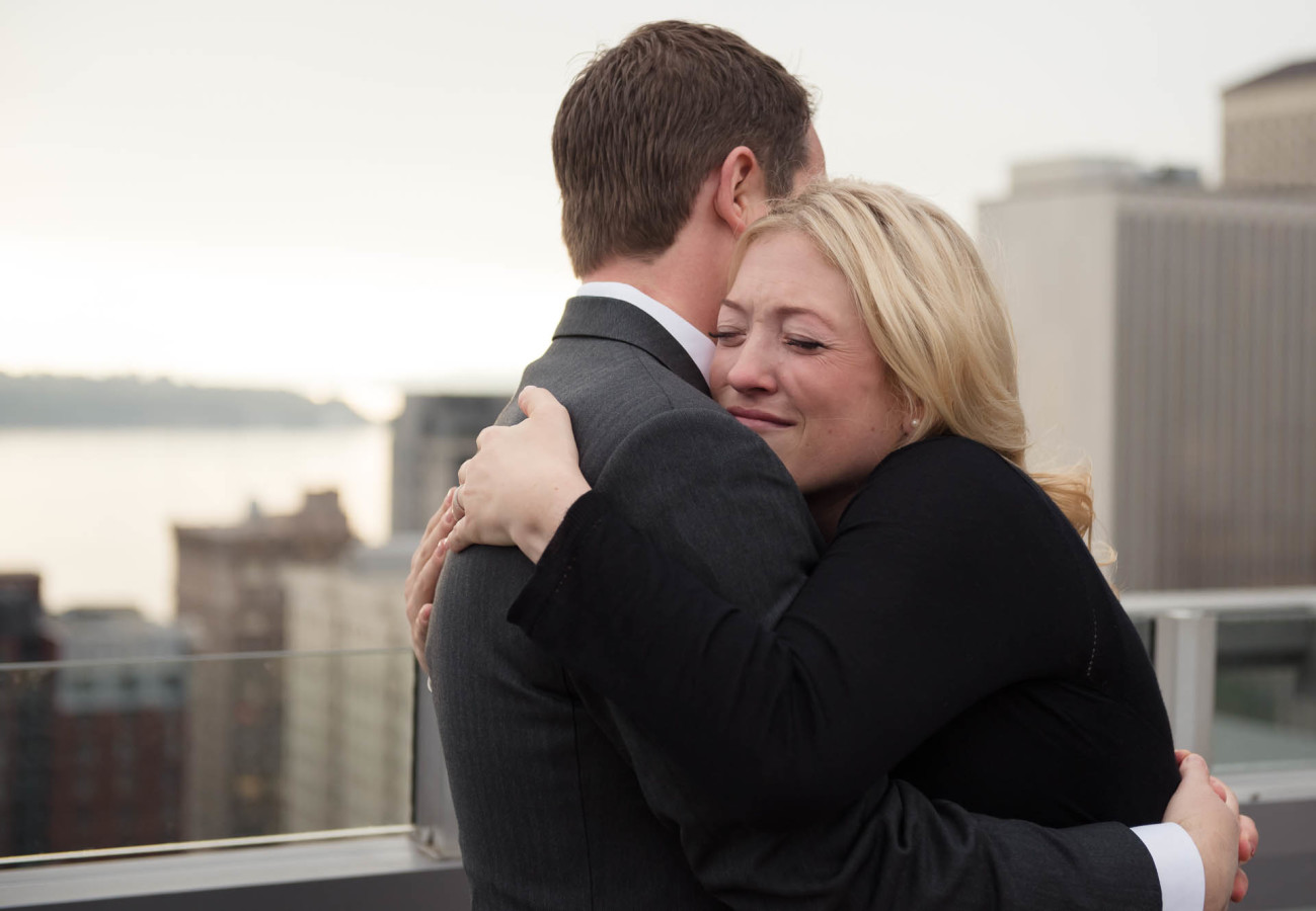 Intimate-Seattle-courthouse-elopement