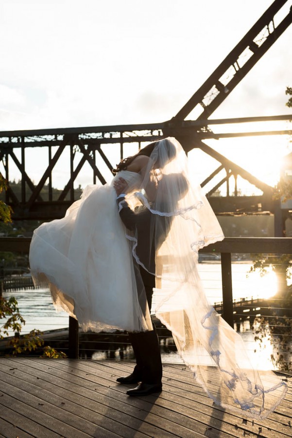 Luxury-Ballard-Canal-Wedding-Photographer